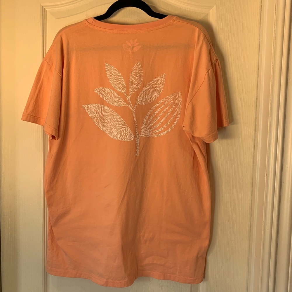 Magenta Skateboards Coral T-Shirt – Women’s XL - Picture 2 of 10